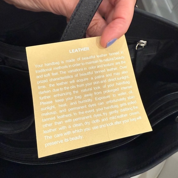 Michael Kors Jet Set Striped Saffiano Leather Laptop Tote Bag EUC black pink - Picture 10 of 15